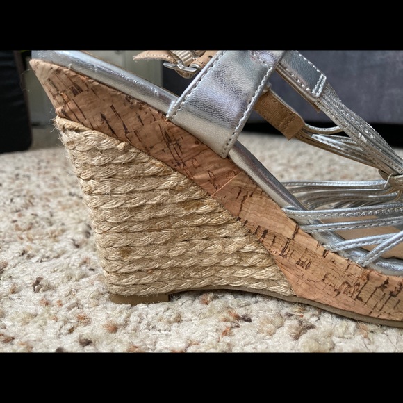 Silver wedged heels - Picture 4 of 4